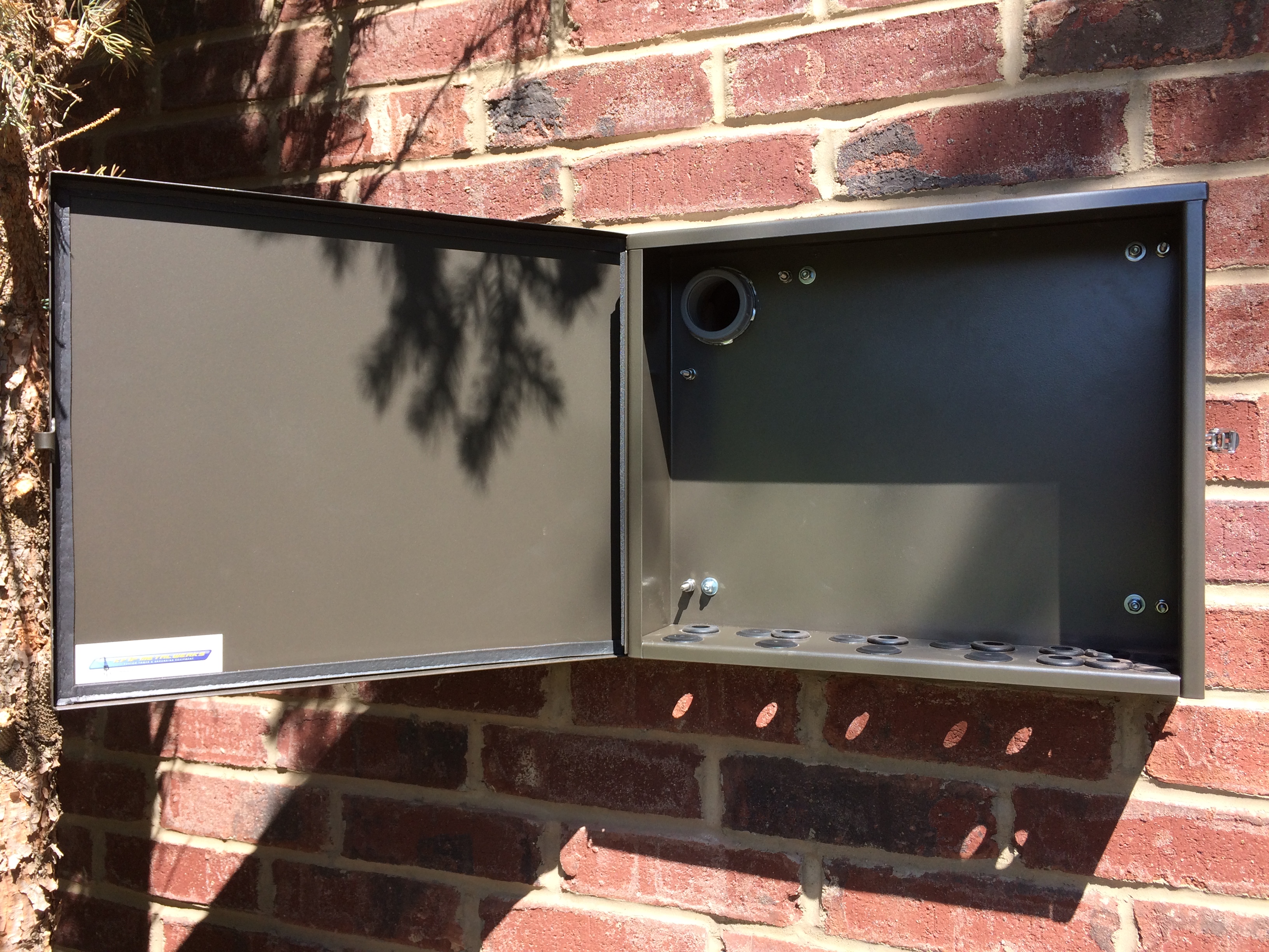 /downloads/NG7M/KF7P Metalwerks/Junction Box & Entry Panel/